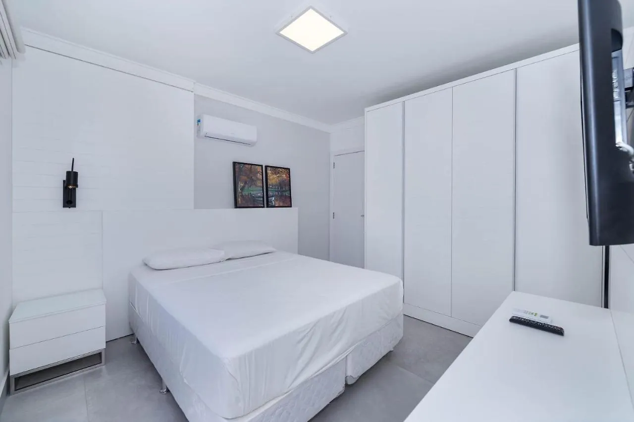Positano 206 - Apartamento 02 Suites - Finamente Mobiliado E Decorado - A 30M Da Praia De 4 Ilhas - Bombinhas Brazílie